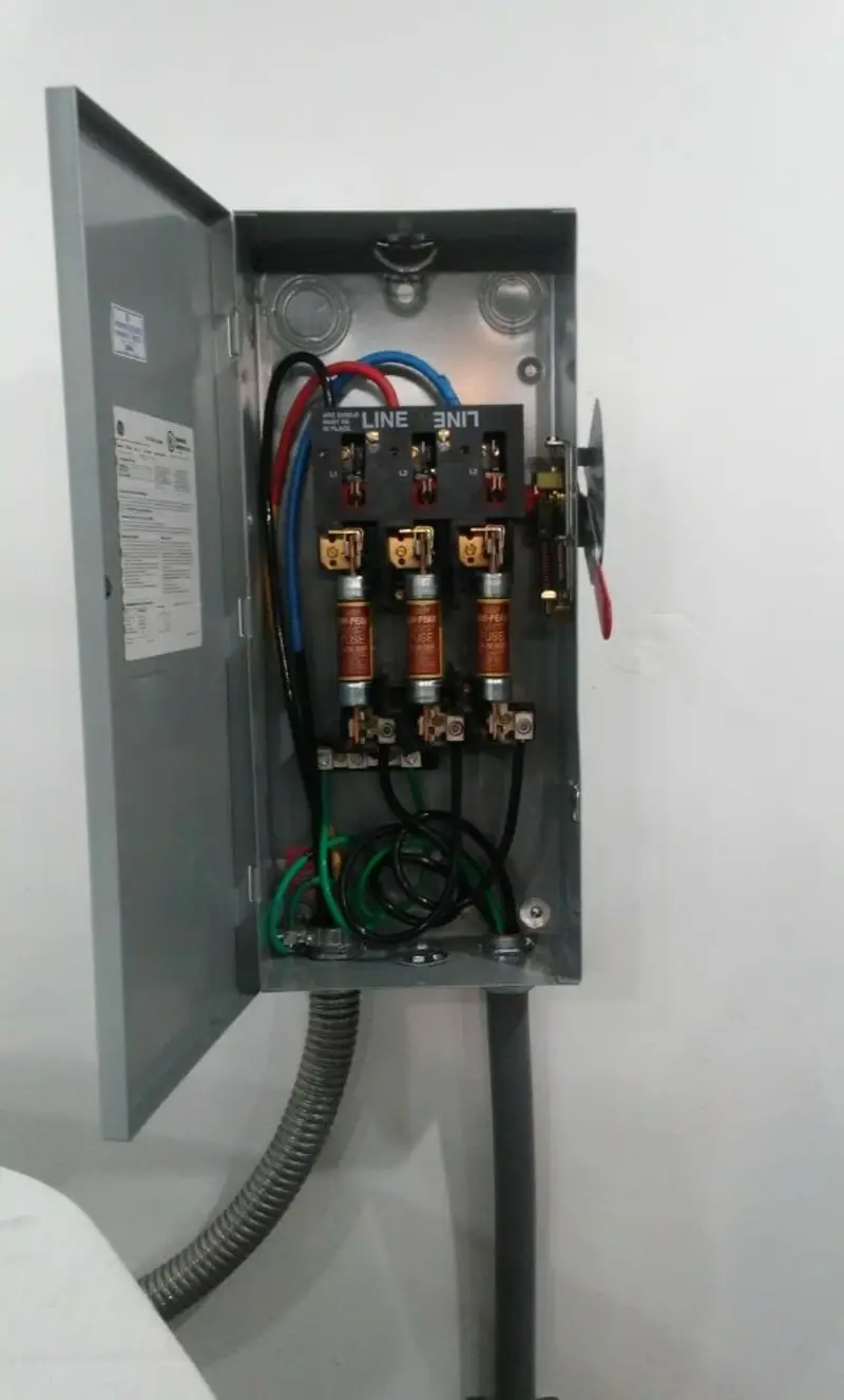 Three-phase disconnect switch installed for Smoke Detector Installation in Hoopeston